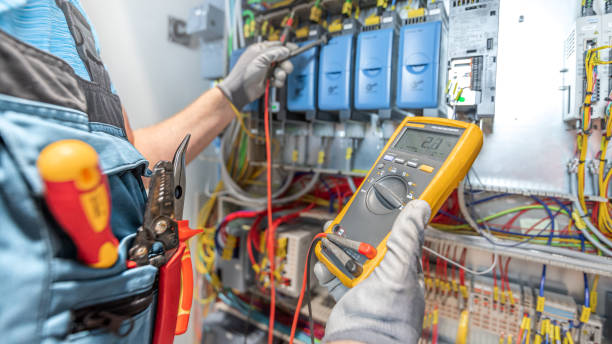 Best Best Electricians Near Me  in Olivarez, TX
